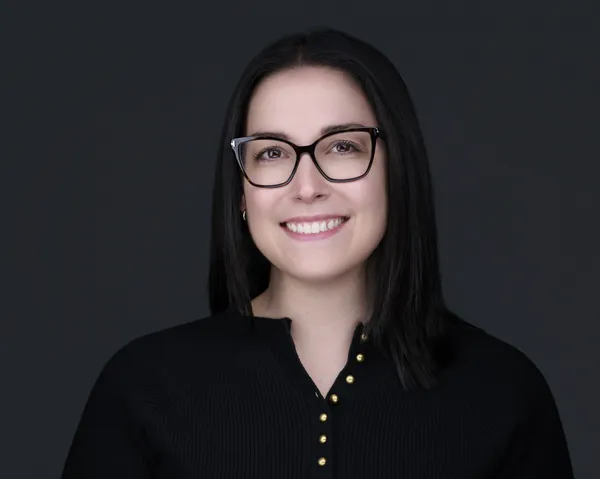 Modern corporate portrait photographed at the HeadshotsNEO studio